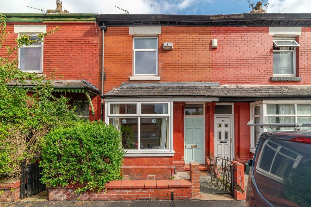 Property photo 2 of 17