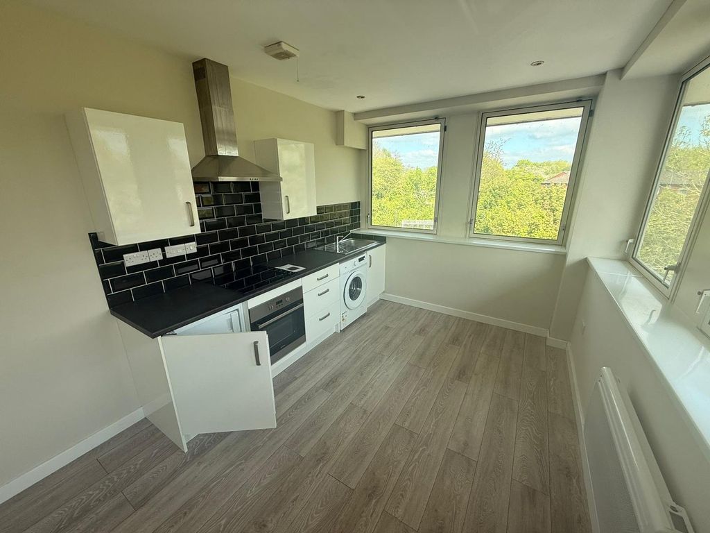 Property photo 2 of 7 Picture No. 06