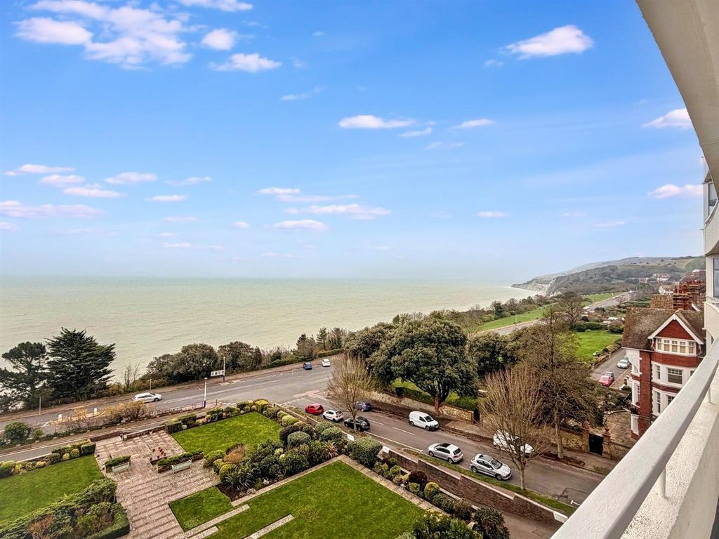 Property photo 2 of 27 Photo-2025-12-23-13-55-40.Jpg