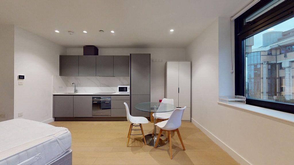 Property photo 2 of 8 Photo 2