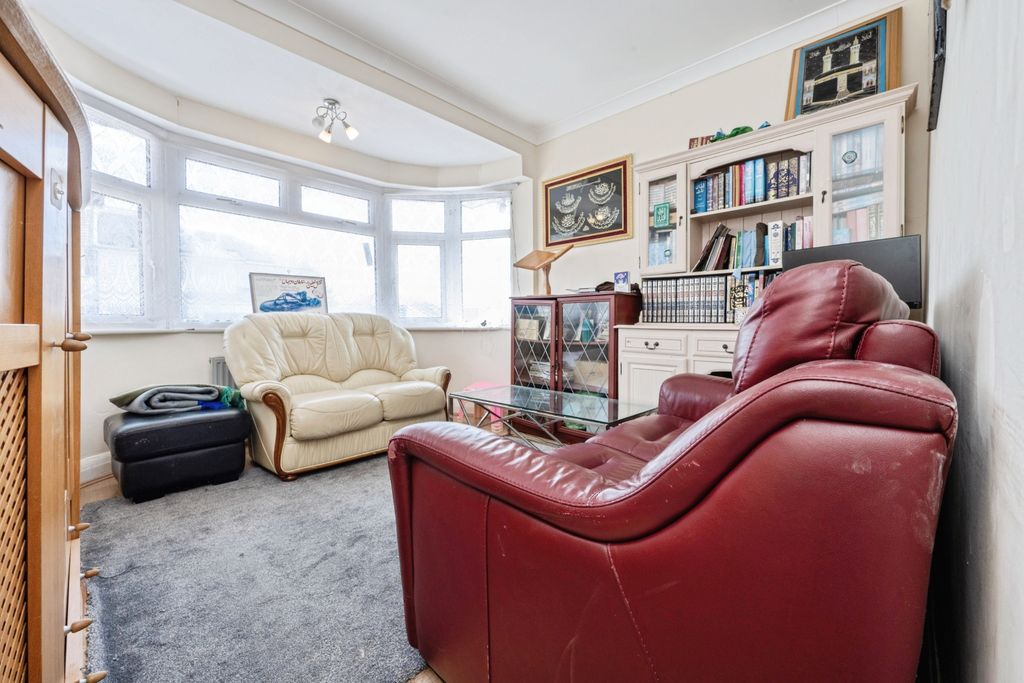 Property photo 2 of 29