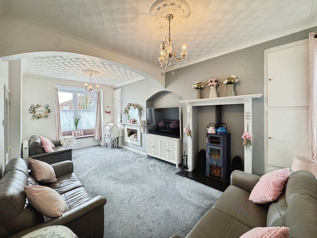 Property photo 3 of 28