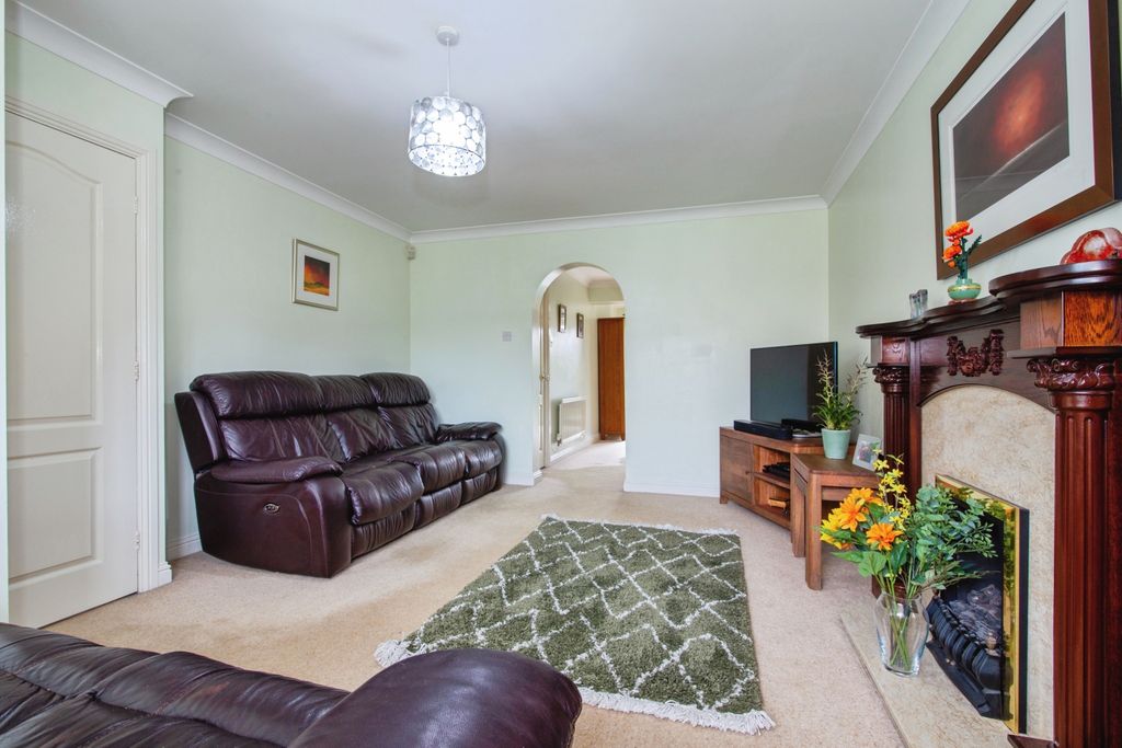 Property photo 2 of 15