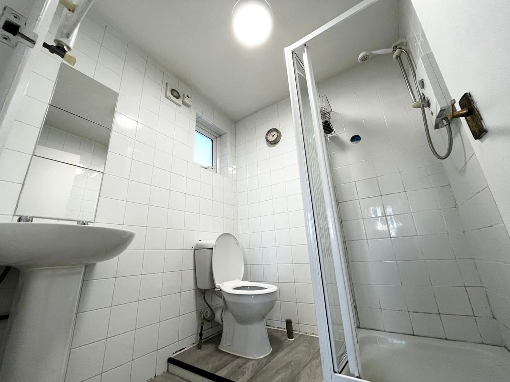 Property photo 3 of 3