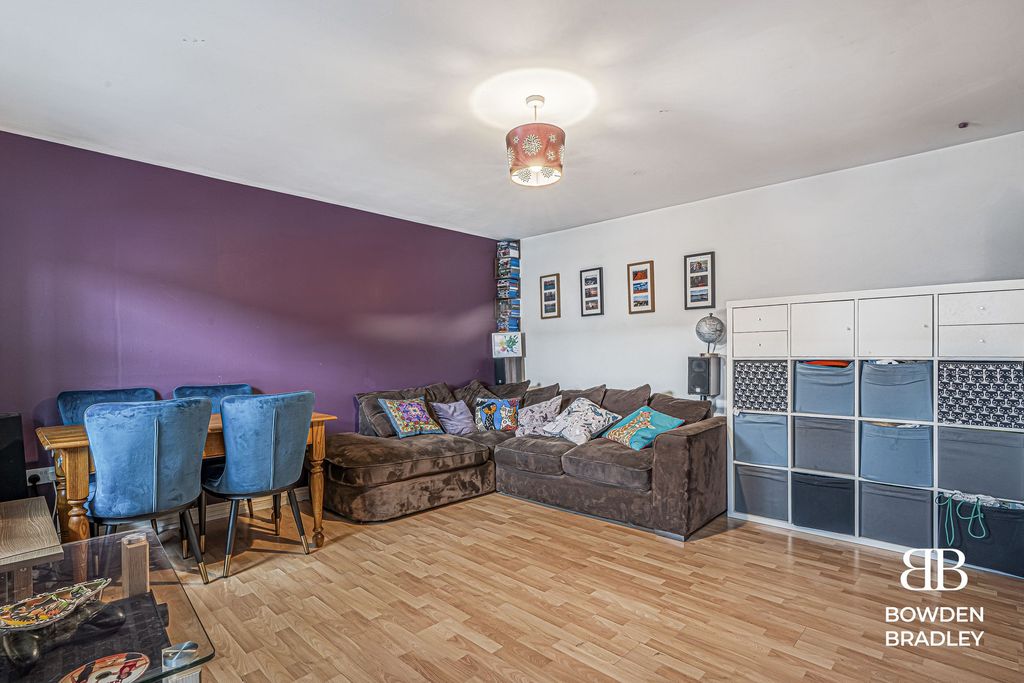 Property photo 3 of 14