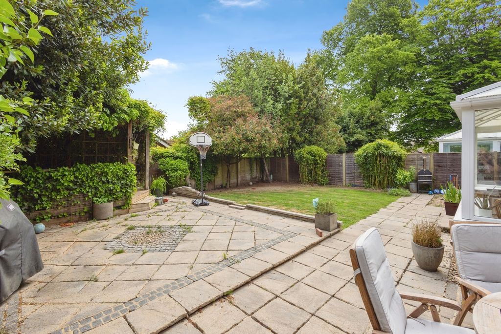 Property photo 3 of 17 Photo