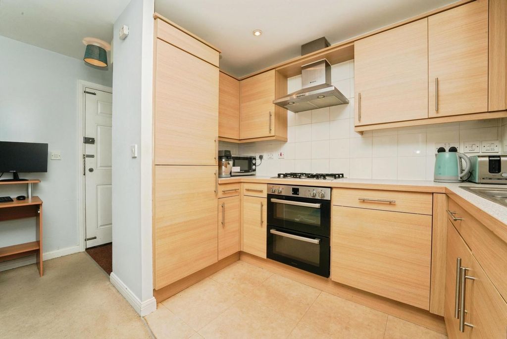 Property photo 3 of 9 Pbox-Img.Jpg