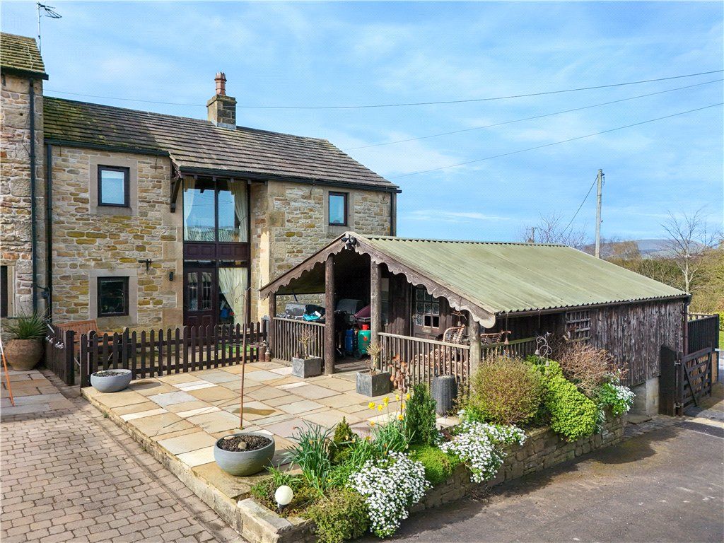 Property photo 1 of 14 External