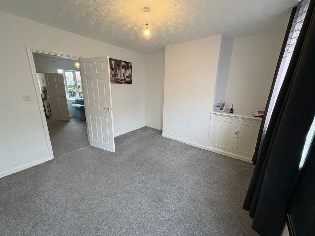 Property photo 2 of 17 Picture No. 04