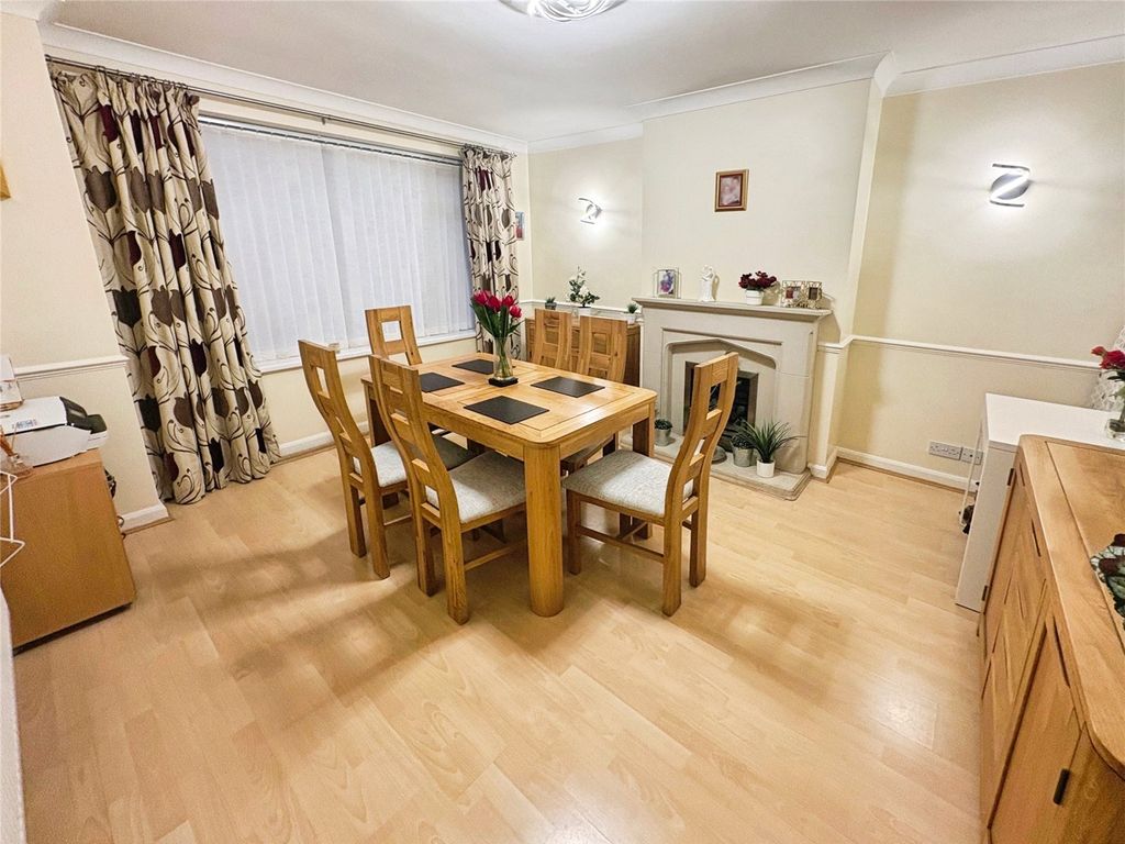 Property photo 2 of 12 Picture No. 37