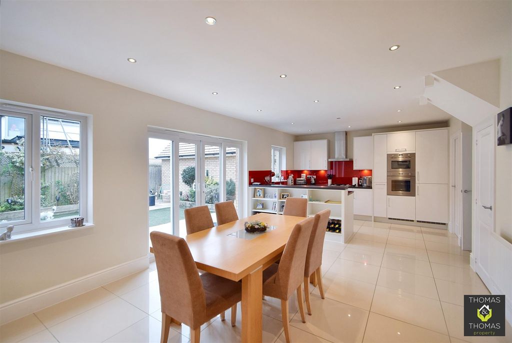 Property photo 2 of 12 Dsc_1017 (1).Jpg