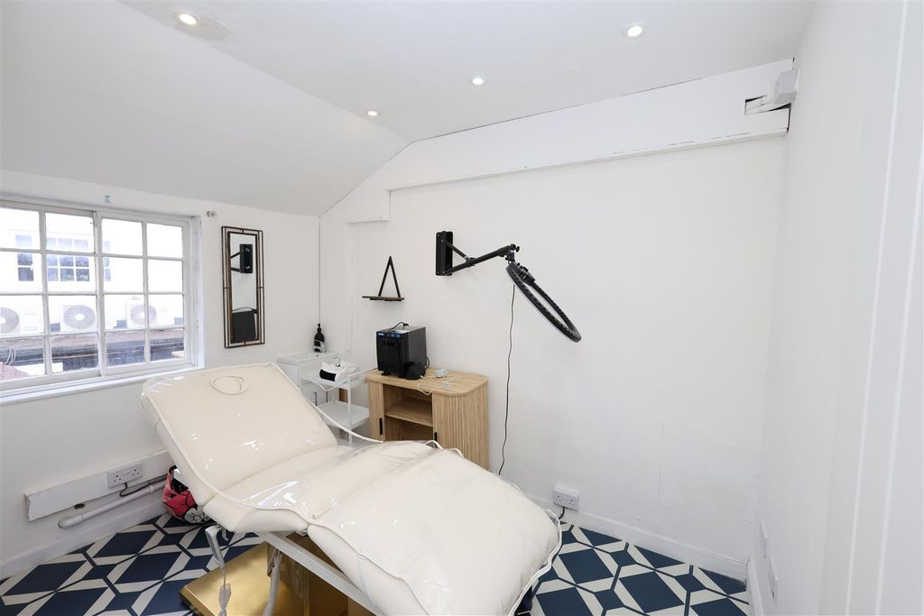 Property photo 3 of 9 Img_2944.Jpg