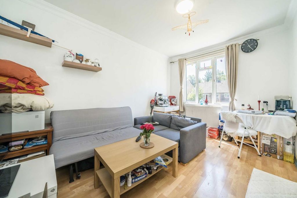 Property photo 1 of 5