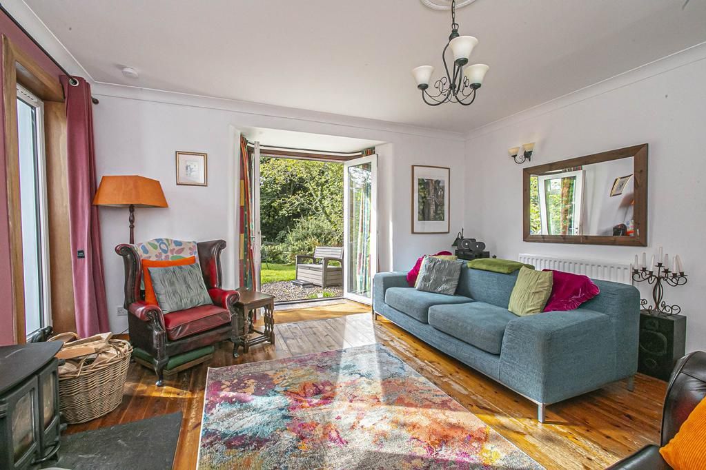 Property photo 3 of 32 Cup1407Seg Living Room.Jpg
