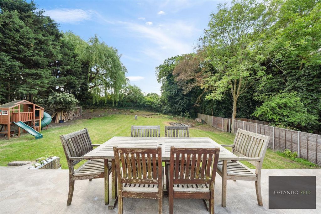 Property photo 3 of 22 Inglenook, South Hill Avenue Ha1 3Pa-22.Jpg