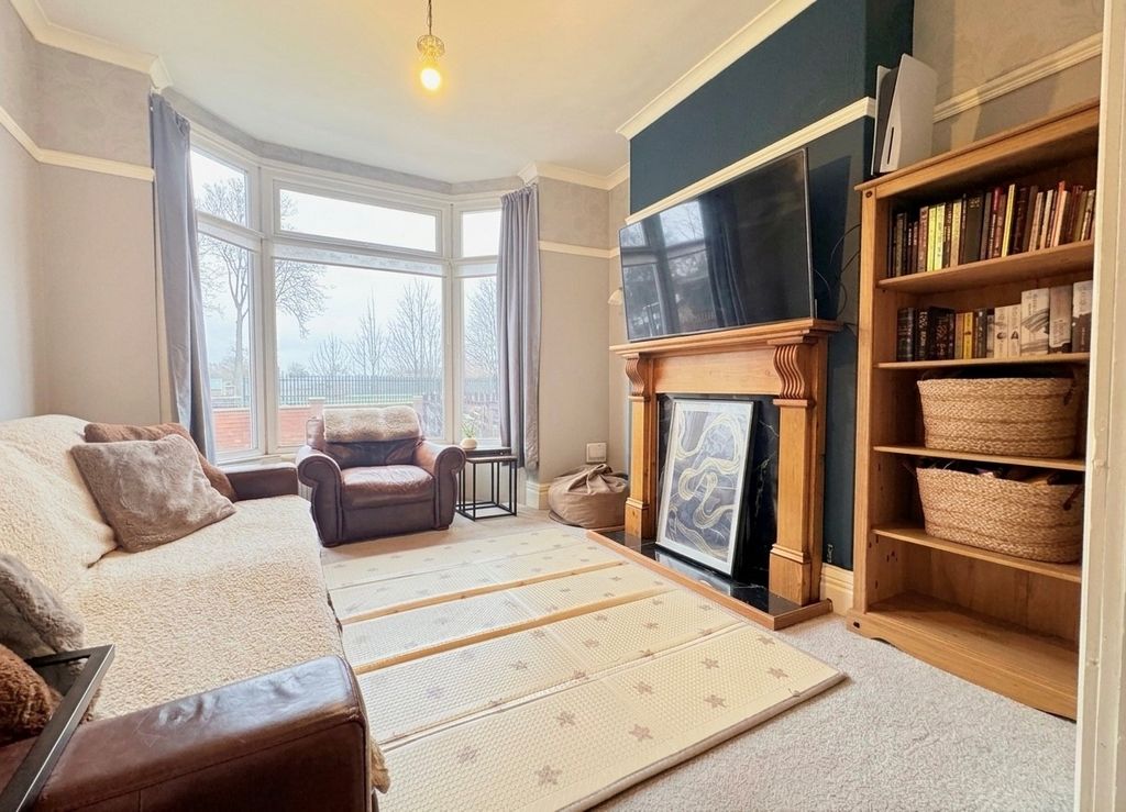 Property photo 1 of 21