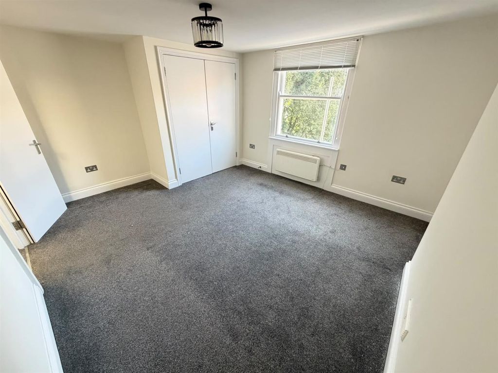 Property photo 1 of 5 Flat 3 Regent Gate - Bedroom.Jpg