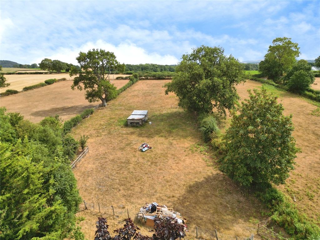 Property photo 2 of 22 Paddock