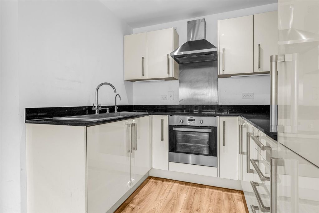 Property photo 3 of 12 Internal-5.Jpg