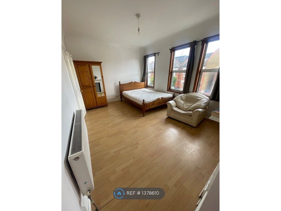 Property photo 2 of 11