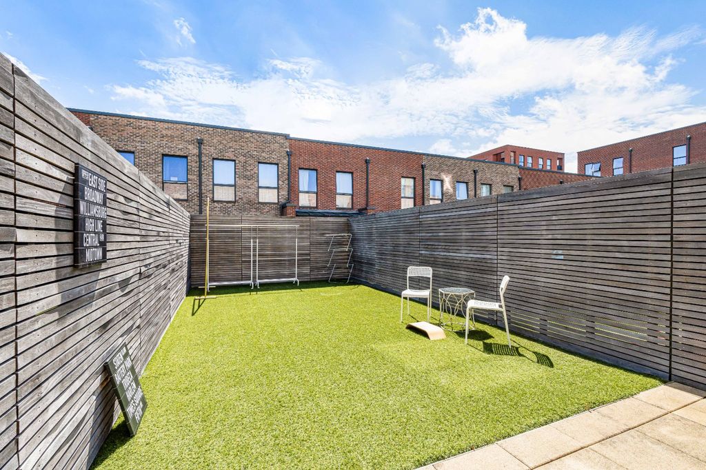 Property photo 1 of 29