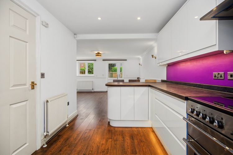 Property photo 3 of 13 334184