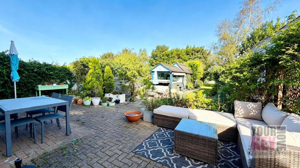 Property photo 3 of 33