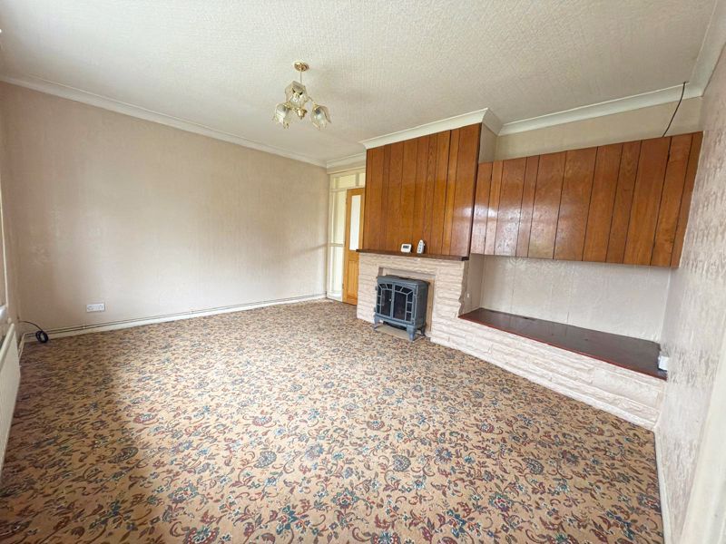 Property photo 2 of 11 Lounge