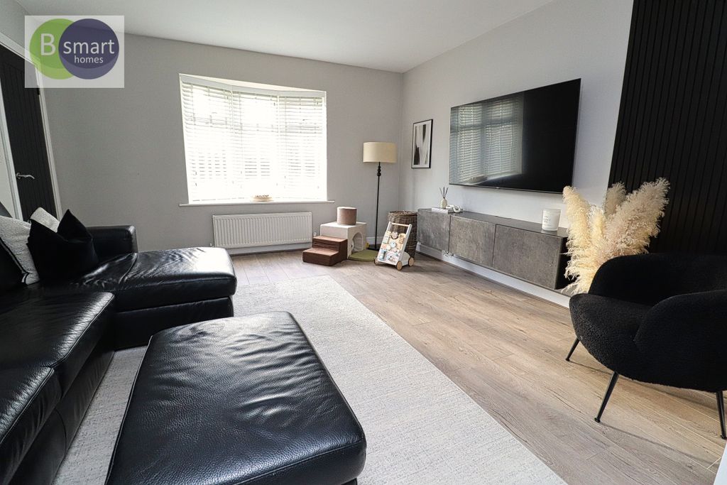 Property photo 3 of 20 Img_1873