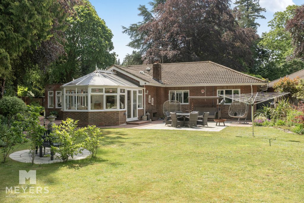 Property photo 3 of 25