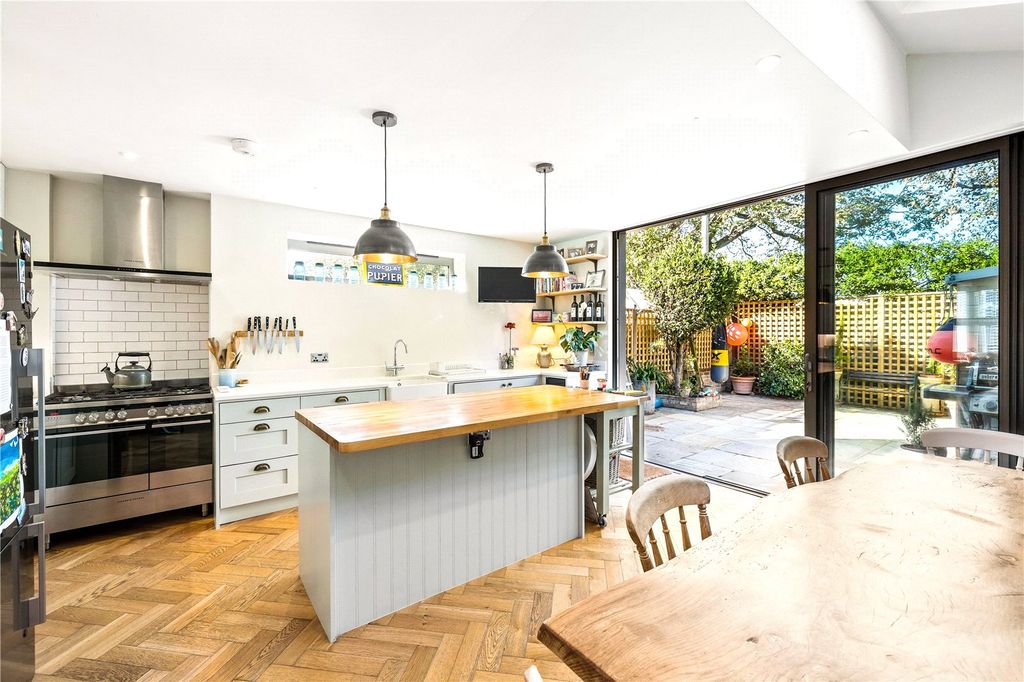 Property photo 2 of 25 Picture No. 65