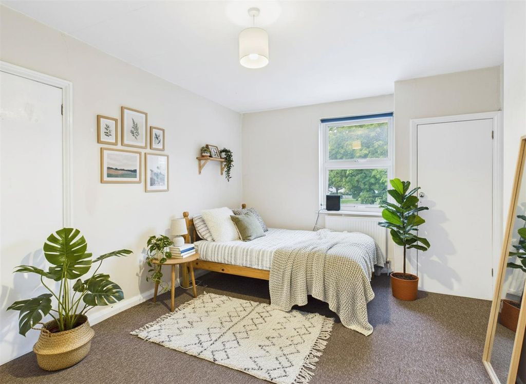 5 bed shared accommodation to rentThe Highway, Brighton BN2 photo 4