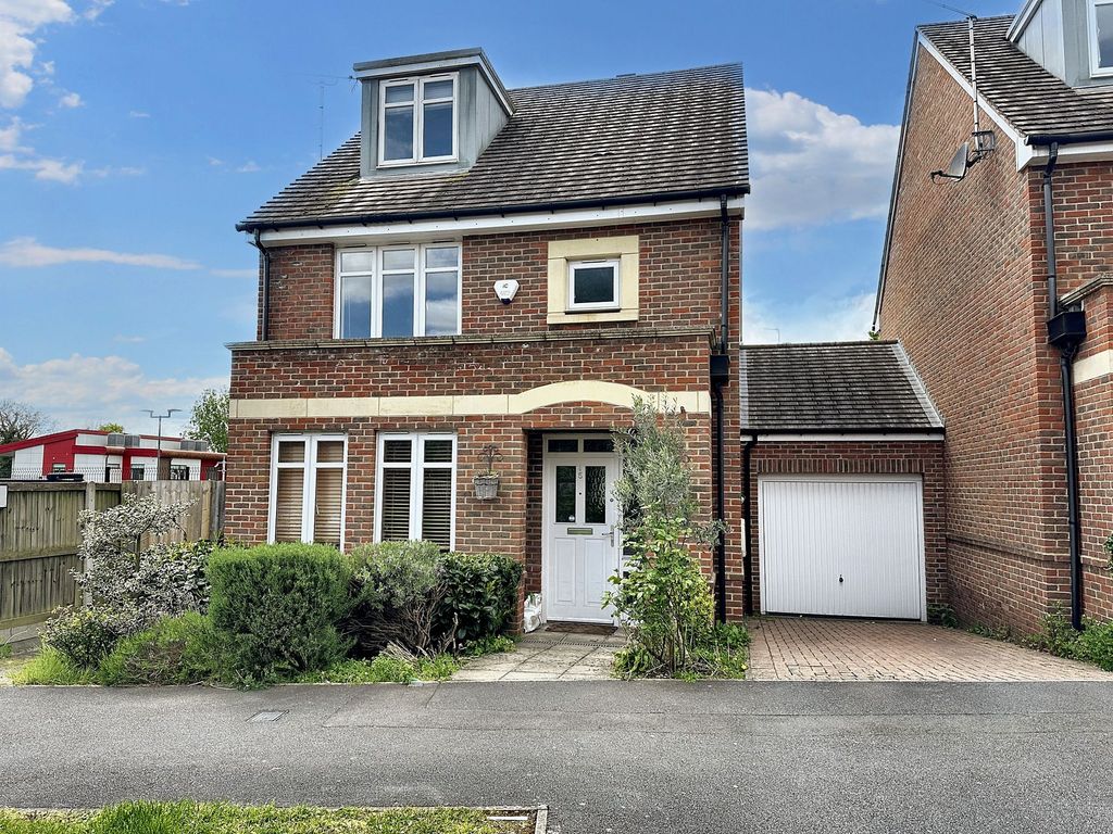 Property photo 1 of 12