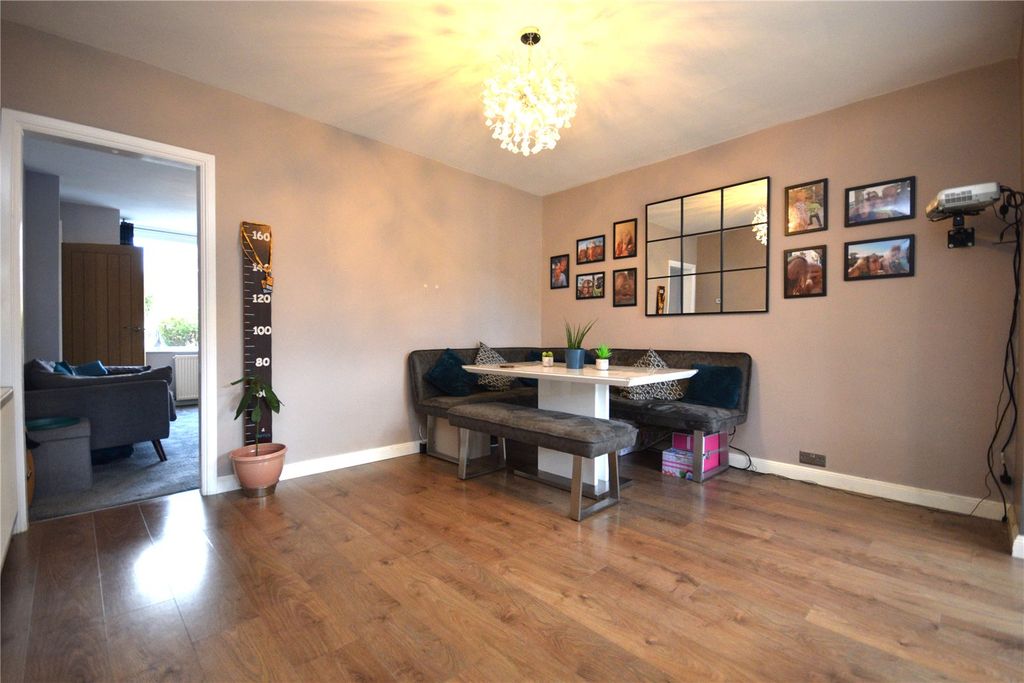Property photo 3 of 20 Picture No. 10