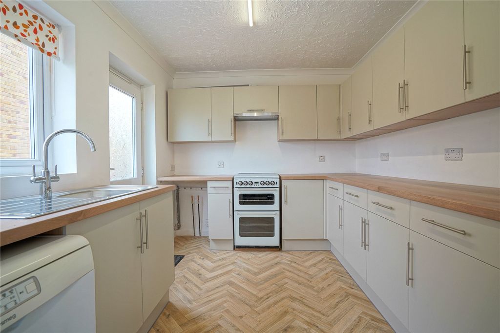 Property photo 2 of 15 Picture No. 01
