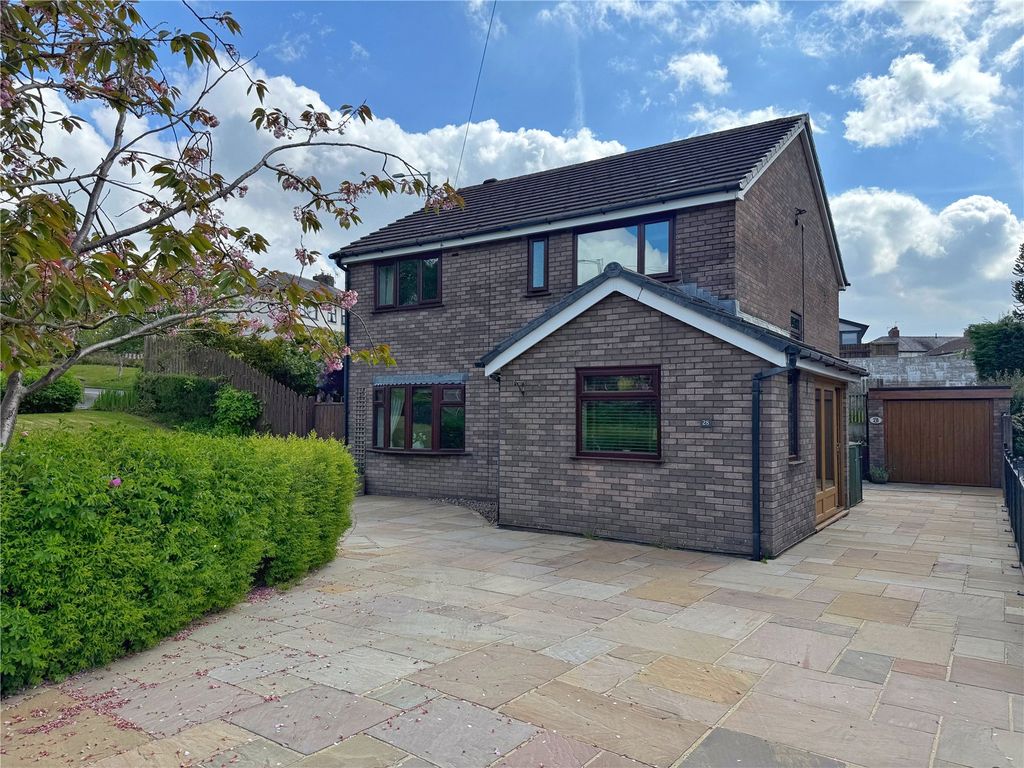 Property photo 1 of 39 Front External