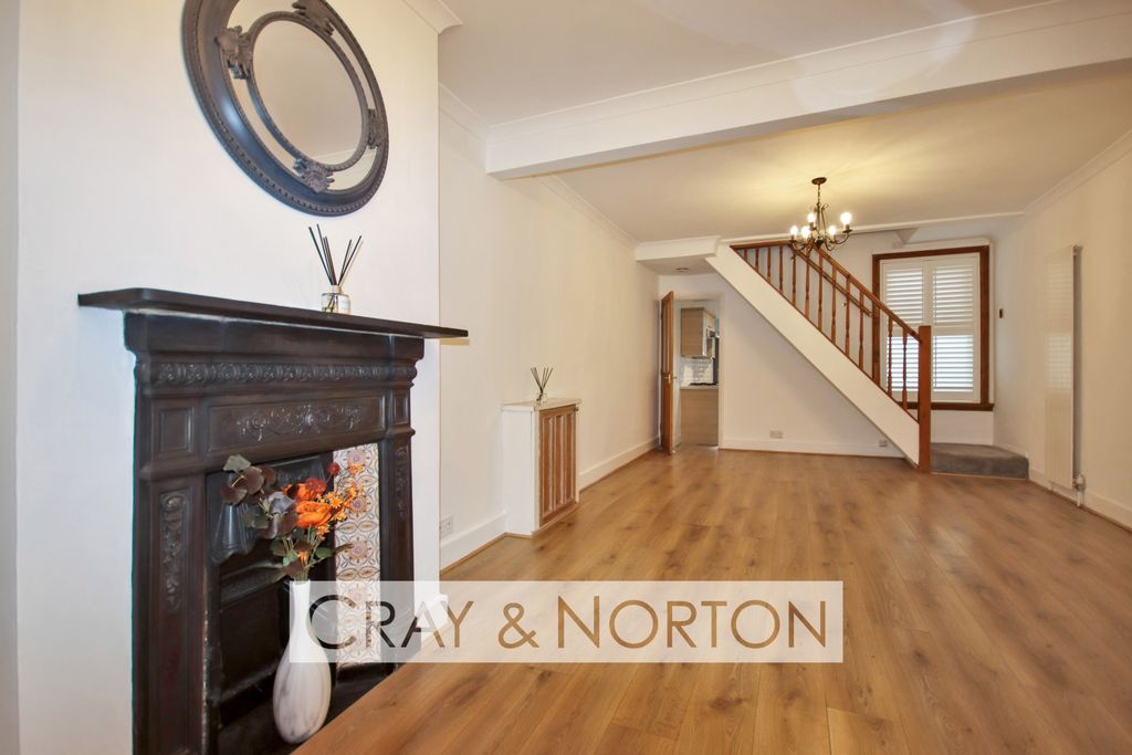 Property photo 3 of 11 Photo 9