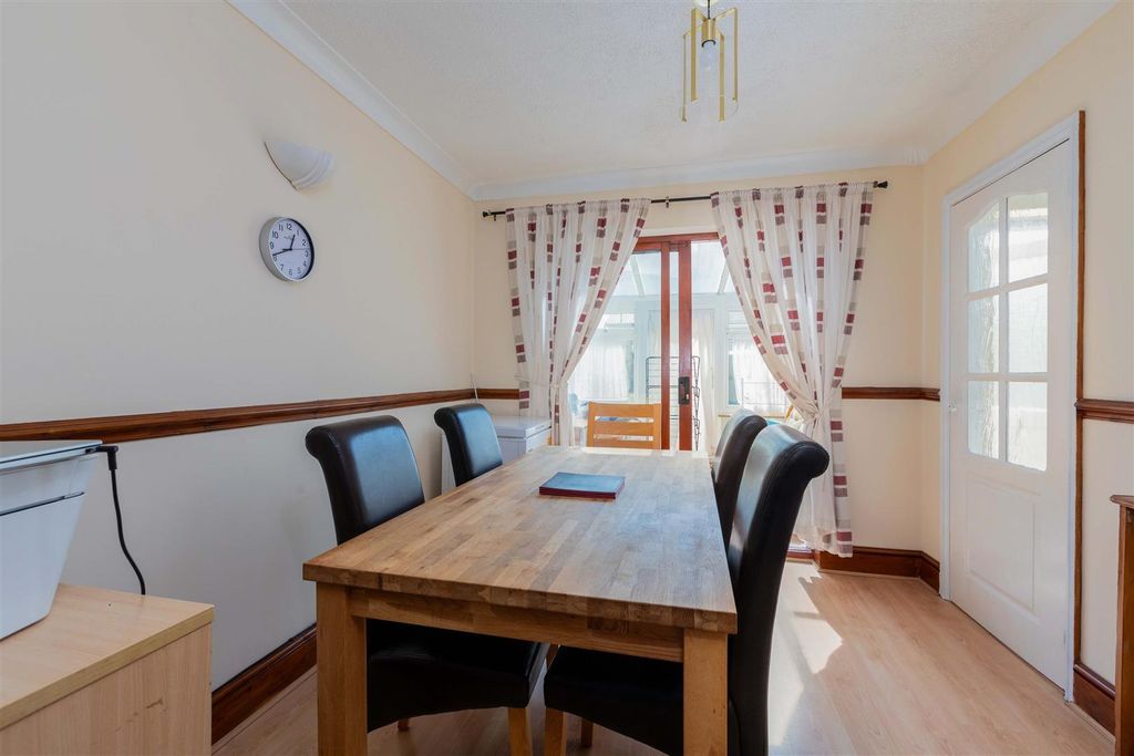 Property photo 3 of 17 31 Charter Road-11.Jpg