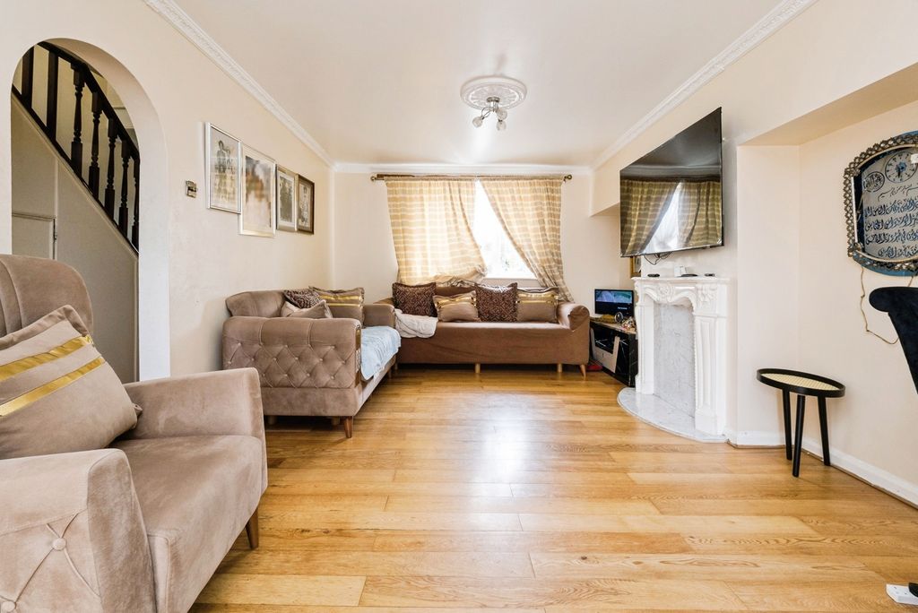 Property photo 2 of 19 Pbox-Img.Jpg