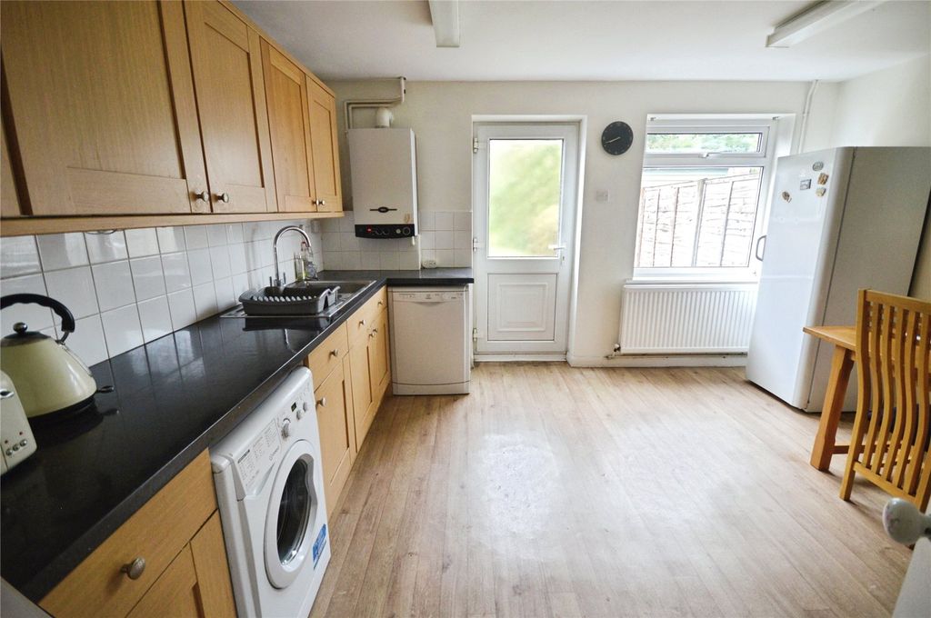 Property photo 3 of 16 Kitchen/Dining Room