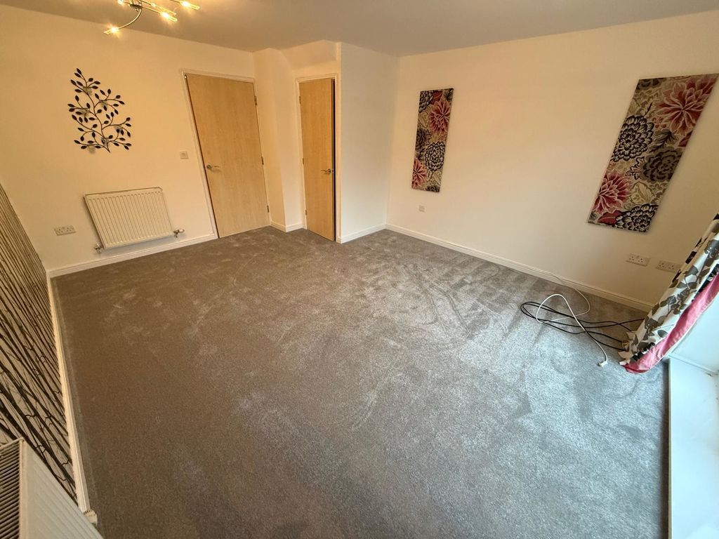 Property photo 3 of 13 Photo 3