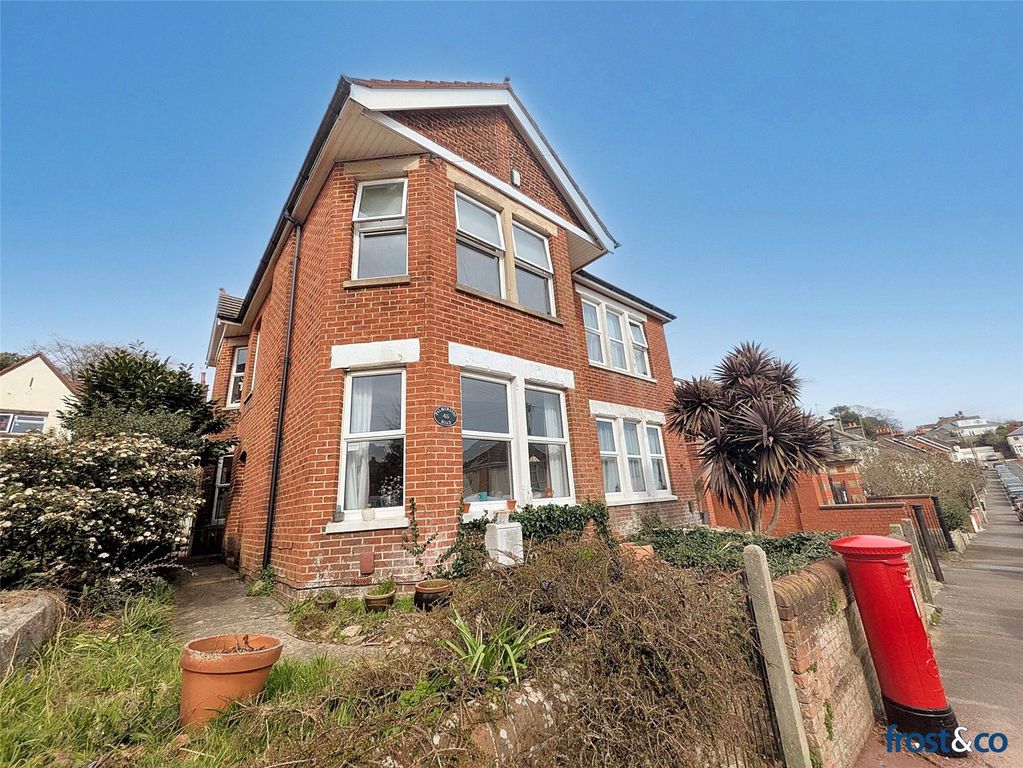 Property photo 1 of 12 Palmerston Road