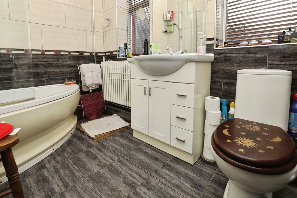 Additional image 12 of 6 bed semi-detached house for saleKnowsley Road, Liverpool L19