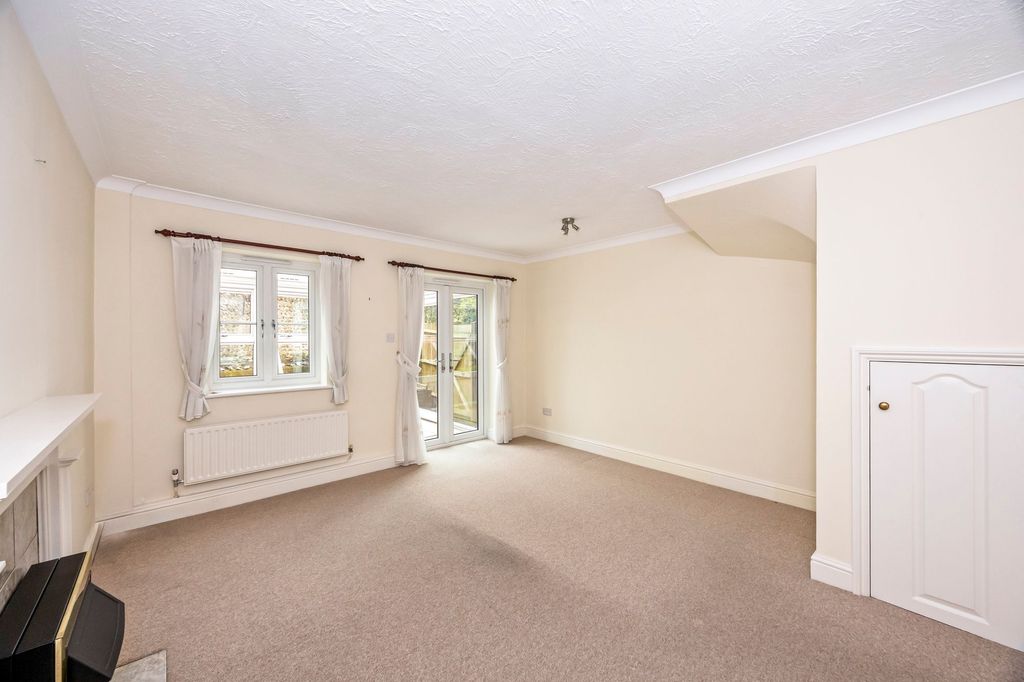 Property photo 3 of 26