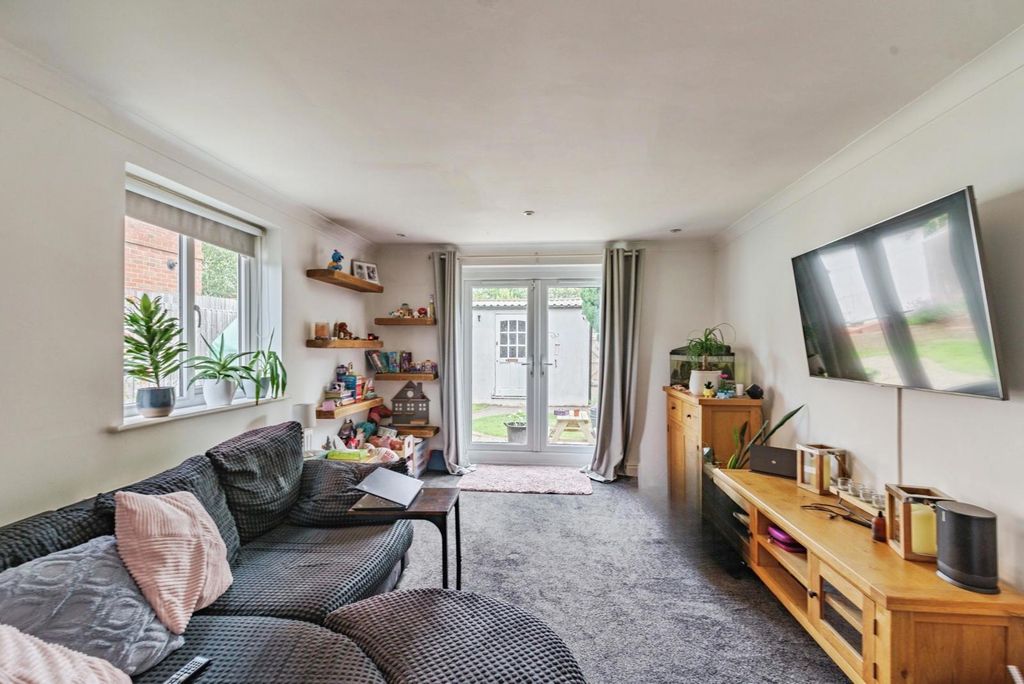 Property photo 2 of 14 Pbox-Img.Jpg