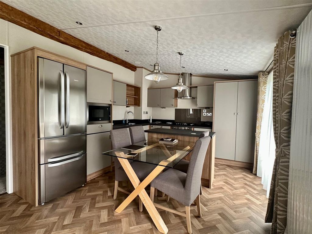 Property photo 2 of 13 13.Jpg