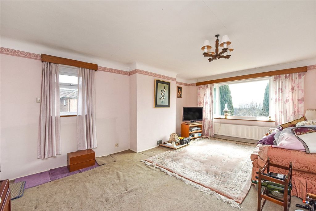 Property photo 2 of 16 Sitting Room