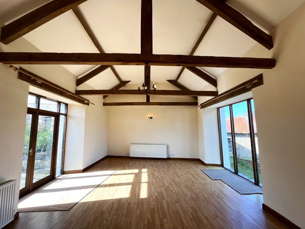 Property photo 1 of 26 Living Room