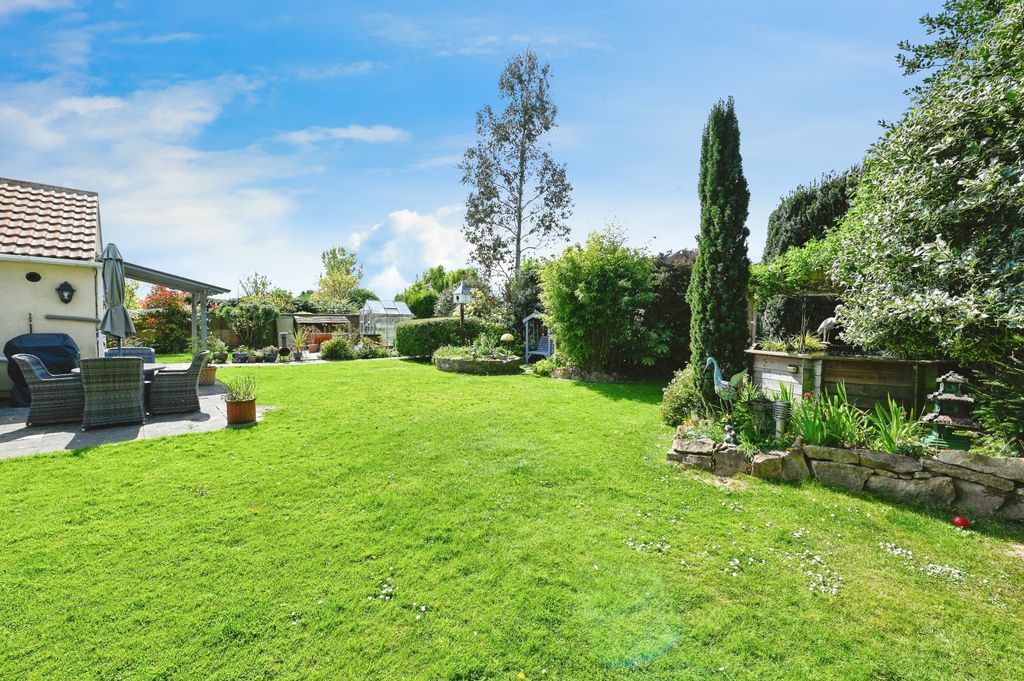 Property photo 3 of 20 69004