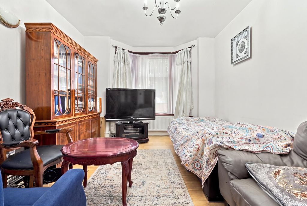 Property photo 3 of 22